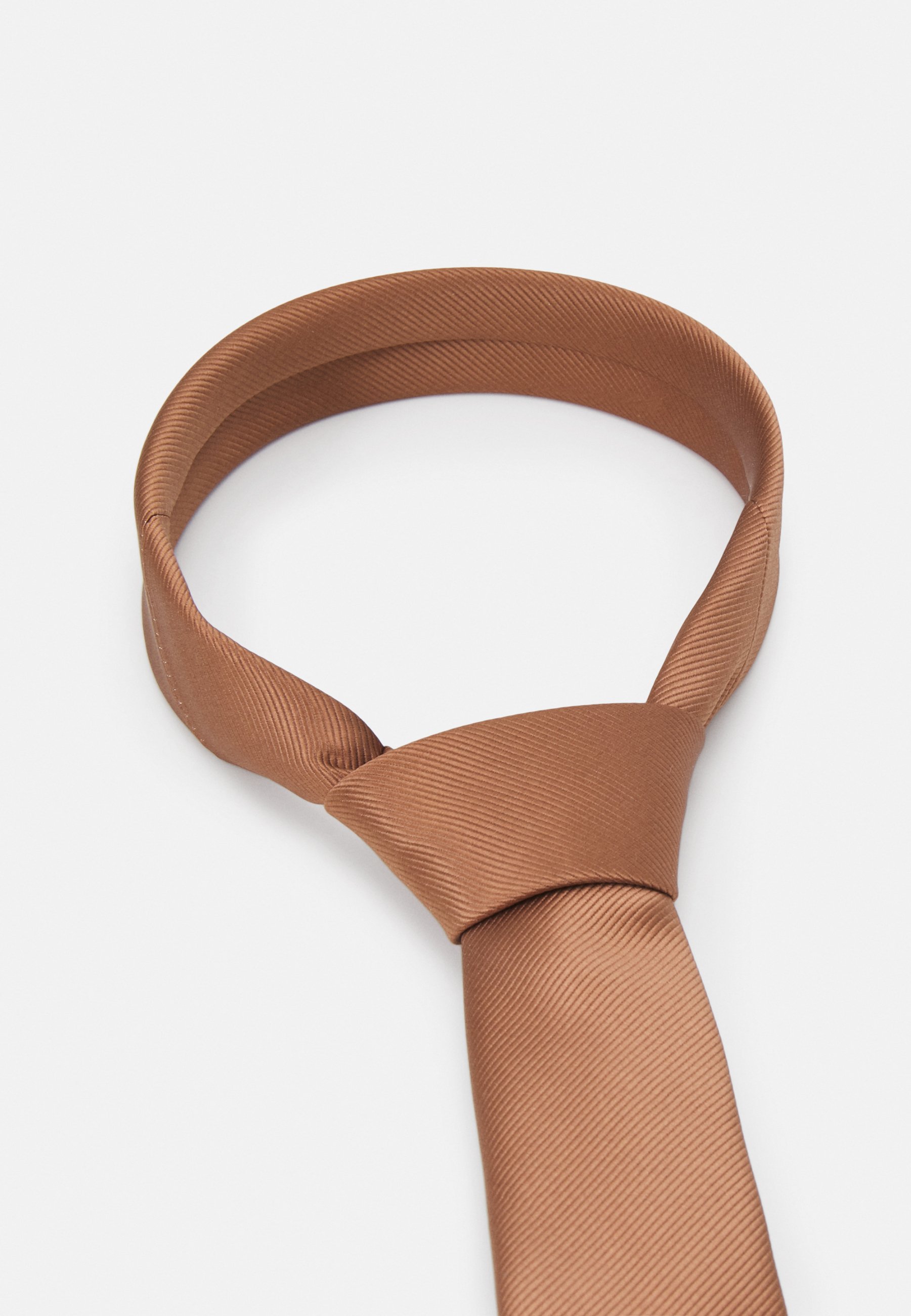cognac tie