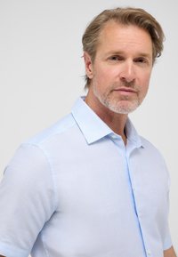 Eterna MODERN FIT - Camicia - himmelblau