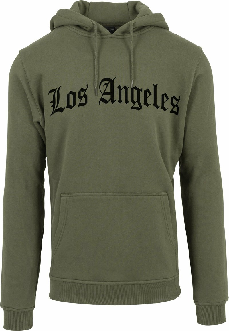 Felpa verde khaki con tasca a marsupio frontale, cappuccio regolabile con lacci e testo nero "Los Angeles" in carattere gotico. Materiale morbido in misto cotone.