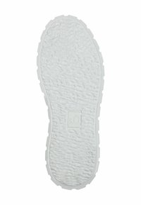 Suola di scarpa in gomma bianca con superficie testurizzata, caratterizzata da un motivo a ondulazione e un dettaglio rettangolare del logo al centro. Bordo leggermente conico.