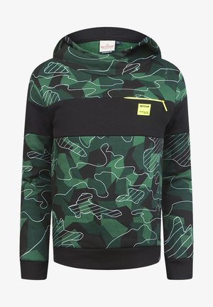 Zelená a černá maskáčová mikina s kapucí a přední kapsou, obsahuje bílé pruhované vzory, stahovací kapuci a žebrované manžety a lem.