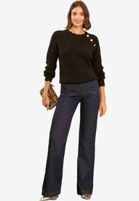 STITCH DETAIL SCALLOP - Maglione - black