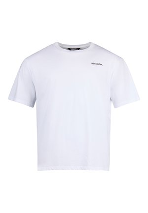 Camiseta blanca de manga corta con cuello redondo y pequeño logo negro de "Rossignol" en la parte superior izquierda del pecho.