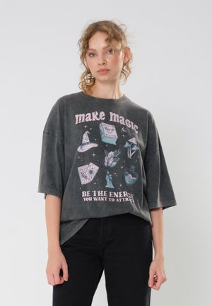 LIZ MYSTICAL MAGIC - Print T-shirt - black moon wash