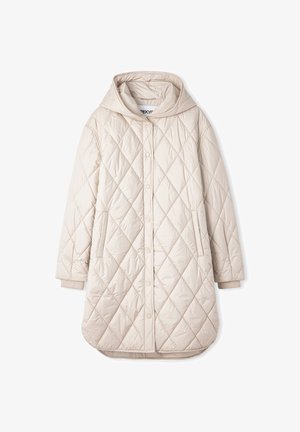 Jasno beżowy pikowany płaszcz z kapturem, zapinany na napy, z kieszeniami bocznymi i ściągaczami na mankietach. Posiada wzór w diamenty na całej powierzchni.