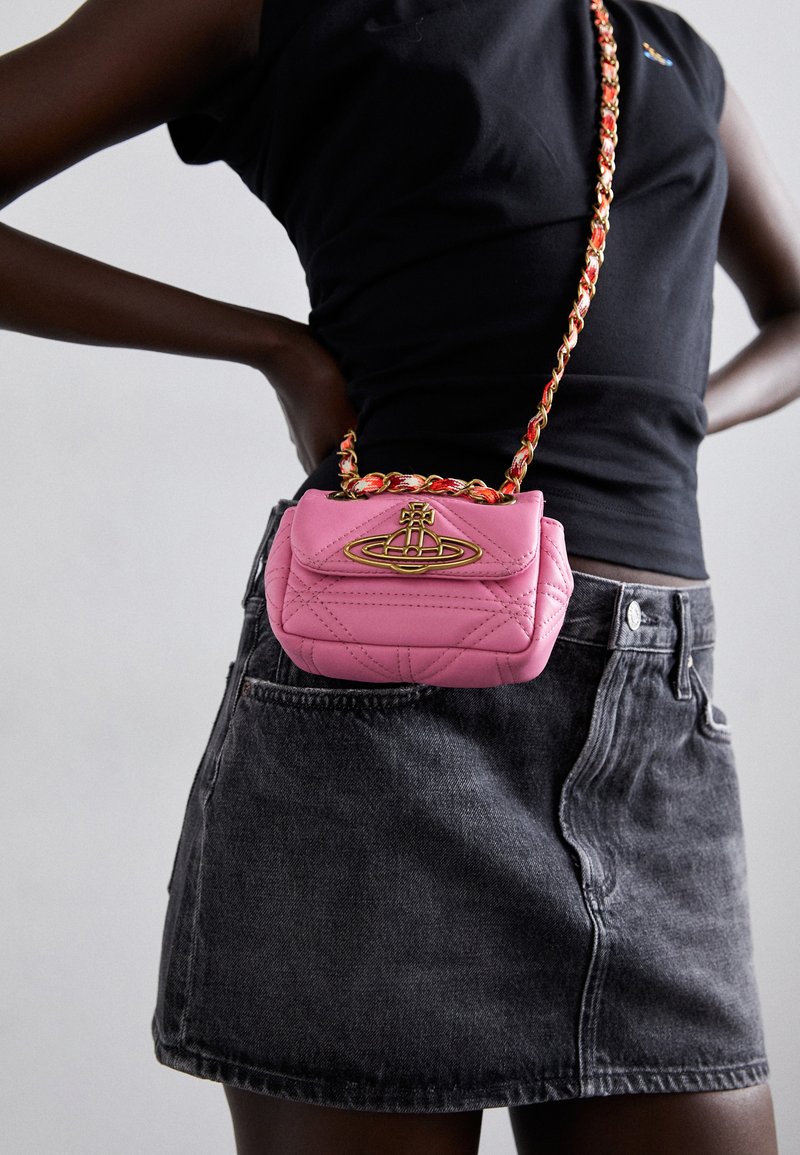 Vivienne Westwood CHAIN PURSE - Geantă crossbody - pink