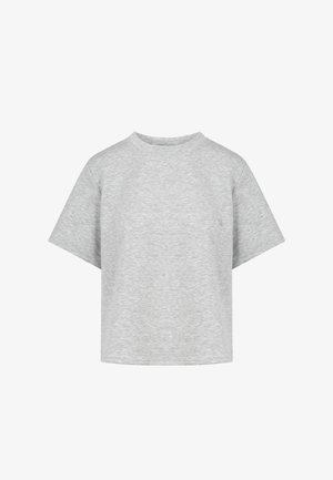 Helehall, lühikeste varrukatega, ümara kaelusega t-särk, millel on avar lõige ja peen jooneline muster valgel taustal.