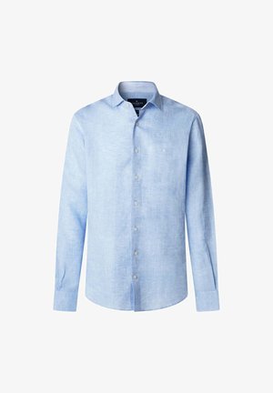 Helles Blaues Langarmhemd aus Leinen mit Knopfleiste und kleinem gestickten Logo auf der Brust. Weiche Textur.