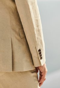 Next REGULAR FIT - Kostiuminis švarkas - neutral