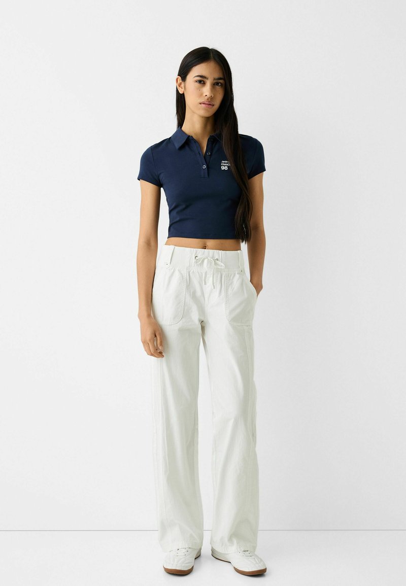 Bershka Broek wit Bershka Broek wit