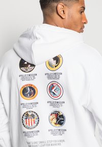 Alpha Industries MISSION HOODY - Sportinis megztinis - white