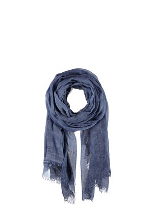 Lekki granatowy szal z postrzępionymi krawędziami, luźno zwinięty z długimi końcówkami zwisającymi na białym tle.