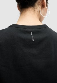 Thumbnail Image 7