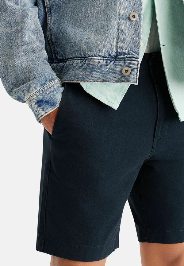 STRAIGHT FIT CALIFORNIA  - Shorts2