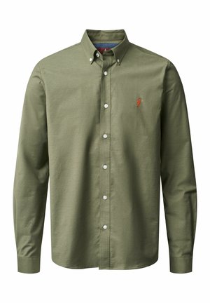 Olivgrünes Langarmhemd mit Button-Down-Kragen, weißen Knöpfen und kleinem rotem Logo auf der Brust. Glattes Baumwollgewebe, taillierte Passform.