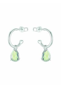 Sölvörhängen med en tårformad, iriserande kristall hängande från varje, som visar en polerad finish och mjuk textur.