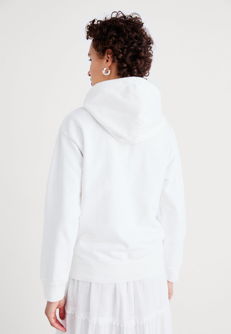 Levi's® GRAPHIC STANDARD HOODIE - Mikina s kapucí - white