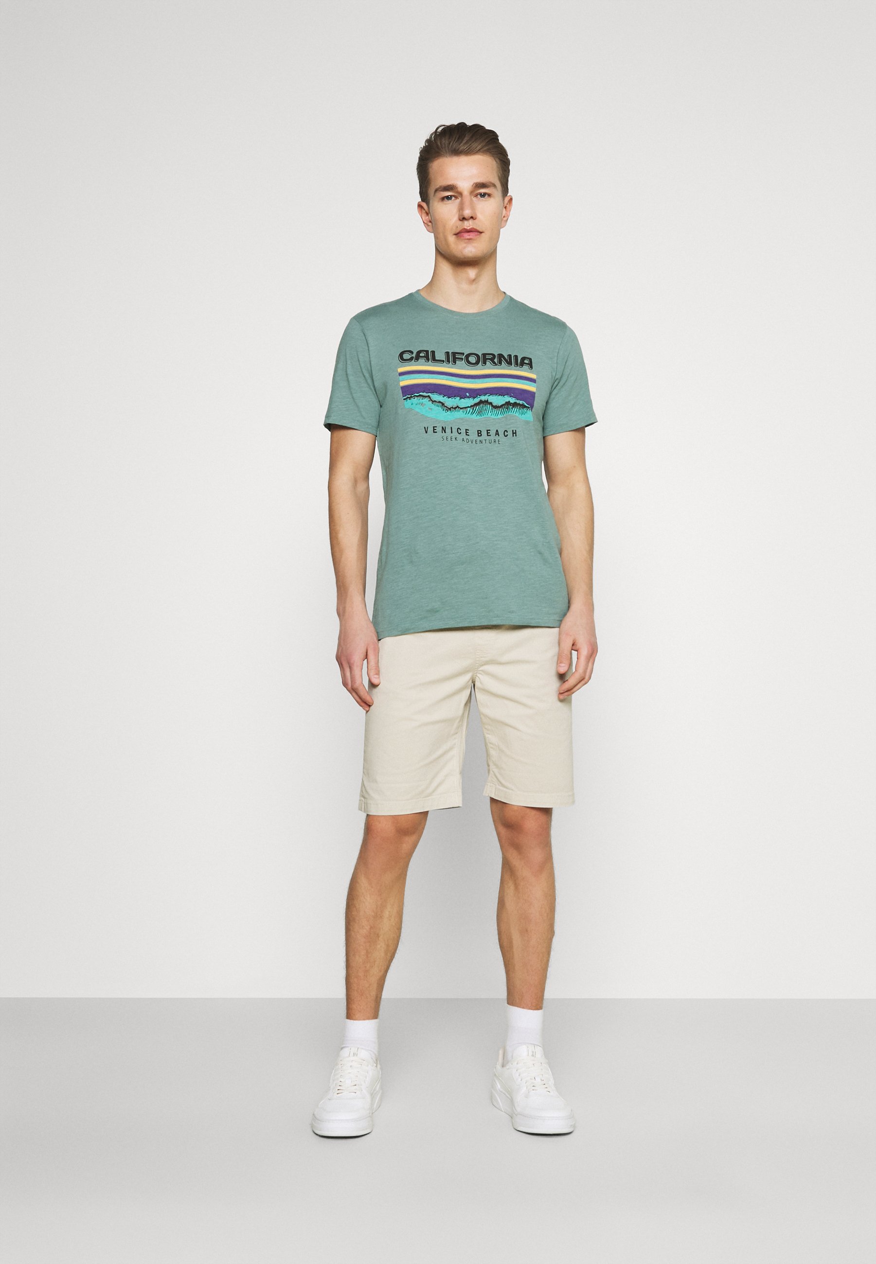 Men POVL ELASTICATED - Shorts Men POVL ELASTICATED - Shorts