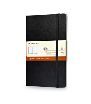 Schwarzes japanisches Moleskine-Skizzenbuch mit Gummiband und Papierhülle, die Produktdetails und Gewicht zeigt.