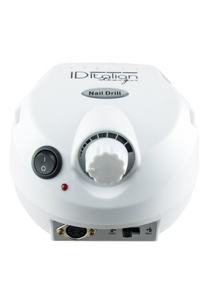 Taladro para uñas diseño italiano ID blanco con interruptor de encendido, controlador de velocidad, interruptor hacia adelante y hacia atrás y puerto de conexión en el panel frontal.