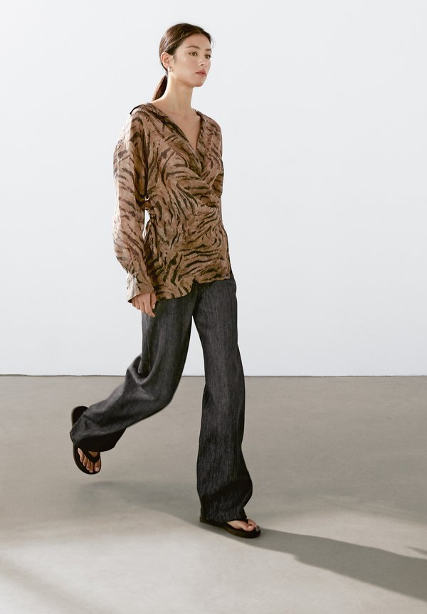 FLOWING JACQUARD - Blouse3