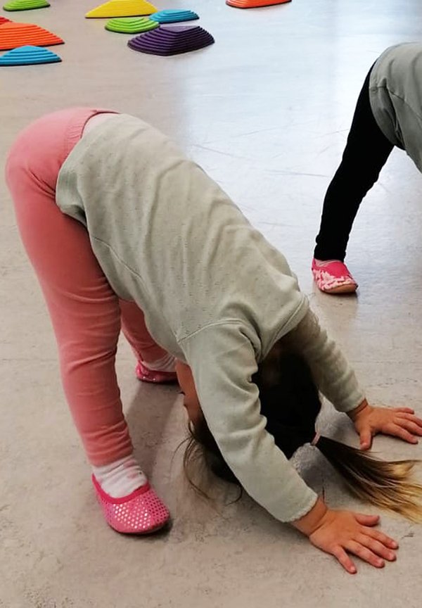 GYMNASTIK PUNKT MULTI – Klassischer Ballerina