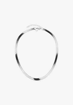 Collana in catena flessibile color argento, con un design liscio e curvo. Presenta un gancio a moschettone e un'estensione della catena regolabile per una vestibilità ottimale.