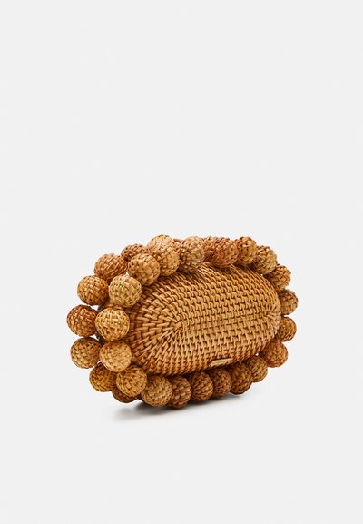 Cult Gaia JAYA CLUTCH - Clutch - natural