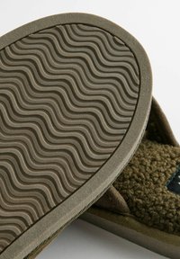 Next REGULAR FIT - QUILTED  - Hjemmesko - khaki green