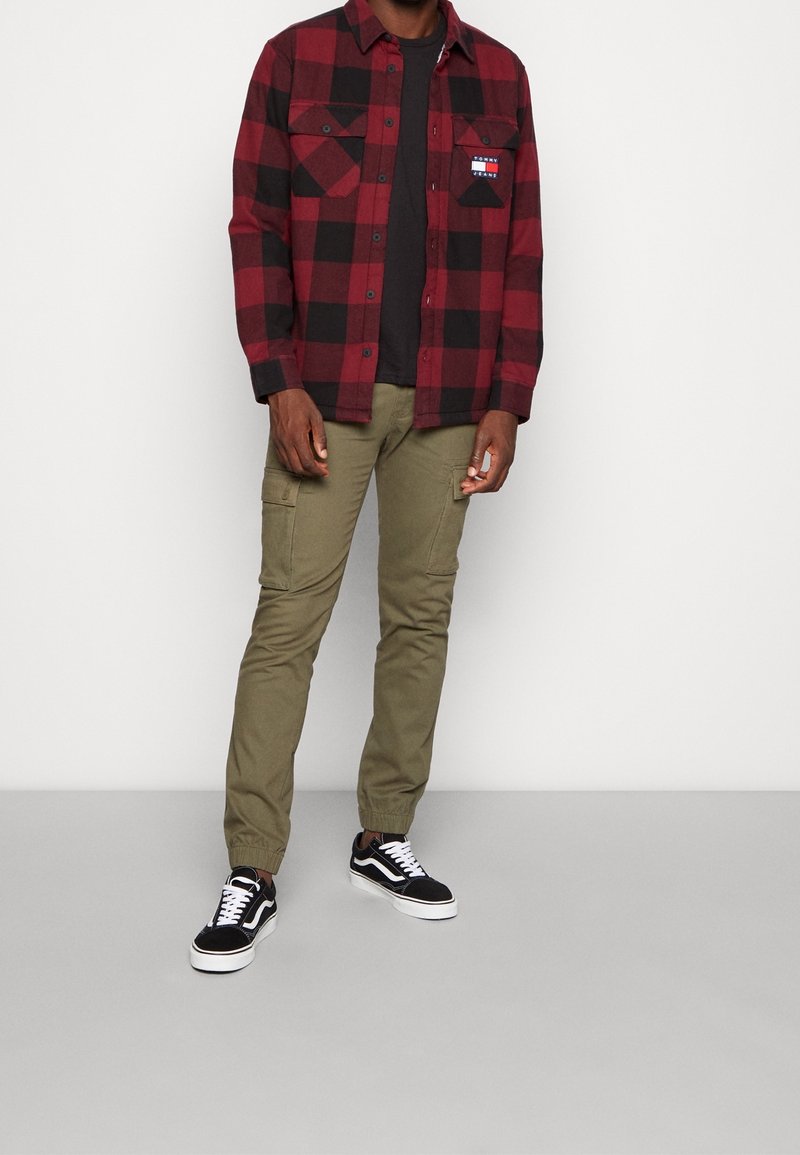 Tommy Jeans Overgangsjakke - bordeaux