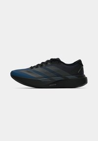 Scarpa da atletica nera e blu con tomaia texturizzata, caratterizzata da tre strisce scure, design a profilo basso e suola ammortizzata LIGHTSTRIKE PRO.