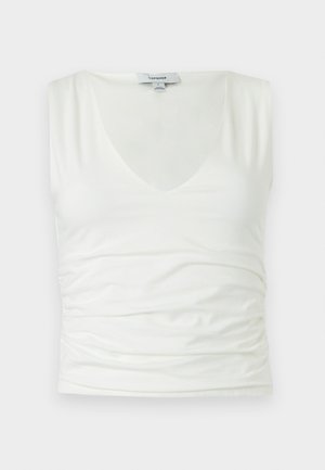 Valgest värvi varrukateta naiste V-kaelusega top külgede volangidega, valmistatud siledast kangast, esitatud lamedalt valgel taustal.