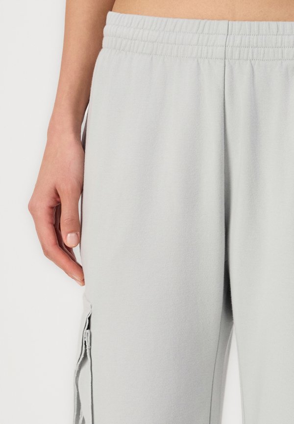 OPHIRA PANT - Tracksuit bottoms - ice cream2