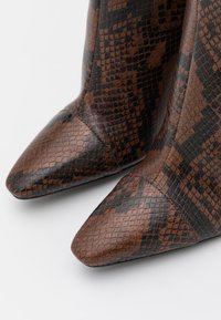 Zign LEATHER - Botas de salto alto - brown
