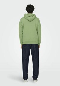 Only & Sons ONSCERES HOODIE - Sudadera - hedge green