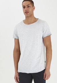 Blend BHMINO - Basic T-shirt - chip grey