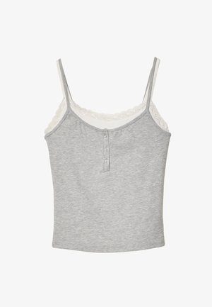 Jasnoszara damska koszulka na ramiączkach z cienkimi paskami, białą koronką przy dekolcie oraz trzema małymi guzikami na środku przodu.