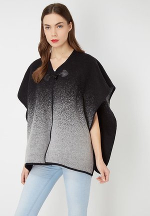 Outfitters Nation, PONCHO DEGRADADO CON CIERRE ALAMAR EFECTO PIEL - Poncho - black