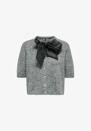 Cardigan gris à manches courtes avec des boutons à l'avant et un grand nœud noir transparent noué au col.