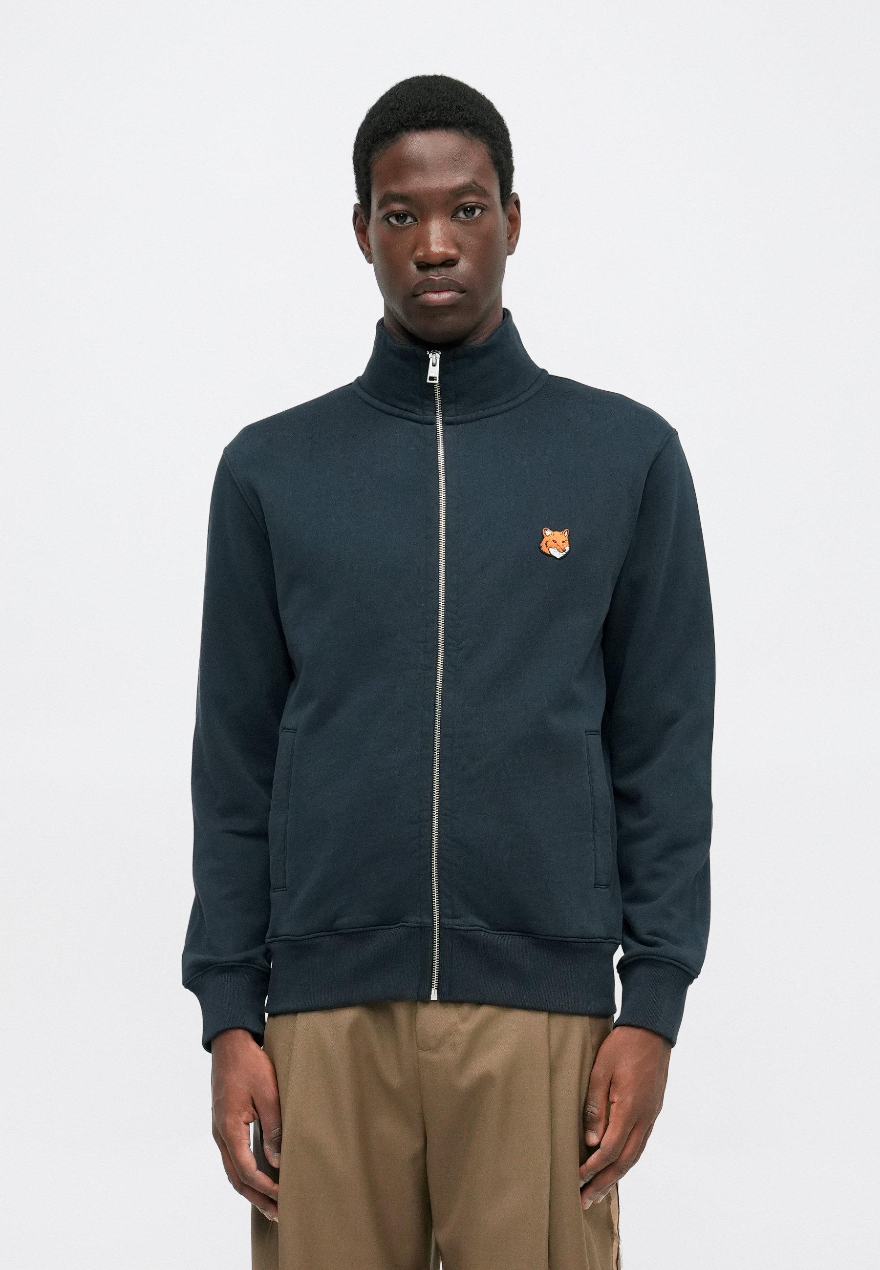 新品　Maison Kitsune FLASH FOX TRACK JACKET Maison Kitsune（メゾンキツネ）の「FLASH FOX TRACK JACKET（ジャージ