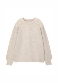 Pull léger beige en tissu doux avec un col rond, des manches raglan, et des poignets et un ourlet en côtes. Design minimaliste, sans motifs.