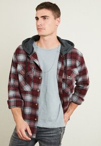 Buratti PLAID PATTERNED DOUBLE POCKET HOODED WINTER - Lengva striukė - bordeaux