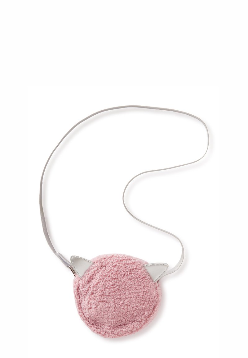 Kulatá růžová taška z chlupatého materiálu s stříbrnými kočičími oušky. Obsahuje tenký šedý nastavitelný popruh.