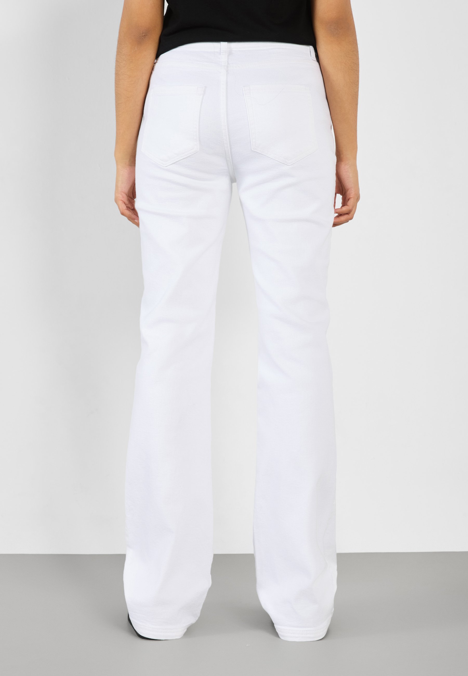 Even&Odd Tall Flared Jeans - white denim - Zalando.co.uk