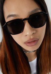 Komono MATTY - Solglasögon - black