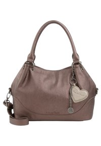 Brązowa skórzana torebka z podwójnymi uchwytami, odpinanym paskiem na ramię oraz beżowym charms w kształcie serca z małą okrągłą zawieszką.