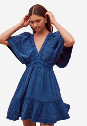 Next TALL FIT - TEXTURED V-NECK - Vardagsklänning - wash navy blue