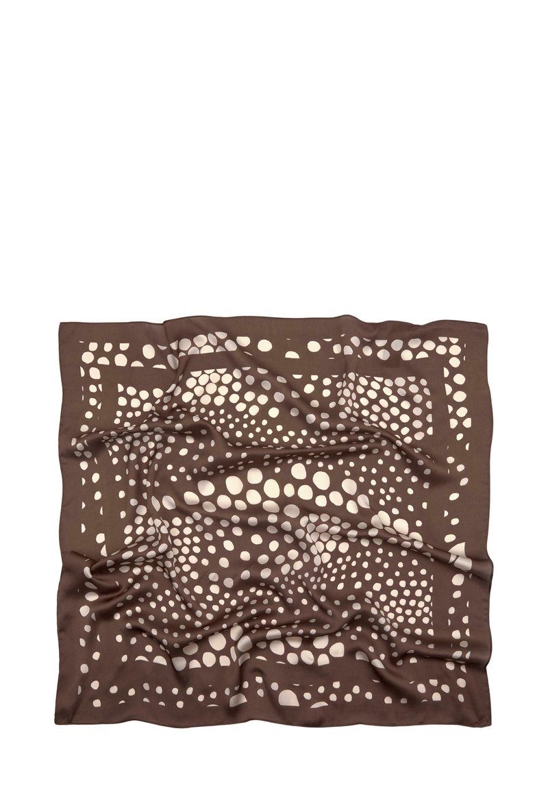 Brun silkeslør med et tekstureret mønster af store og små off-white prikker, der har en glat overflade og et kantet design.