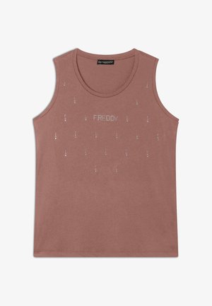 Top sin mangas de color rosa hecho de tela suave, con el texto "FREDDY" y detalles de piedras brillantes dispersos en la parte delantera.