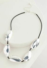 Next STATMENT PEBBLE - Kaelakee - silver tone